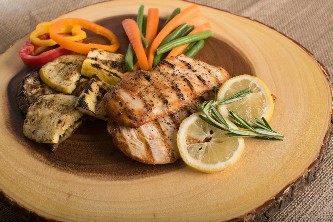 Protein phục hồi cơ bắp: tổng lượng, chia bữa và những ngộ nhận