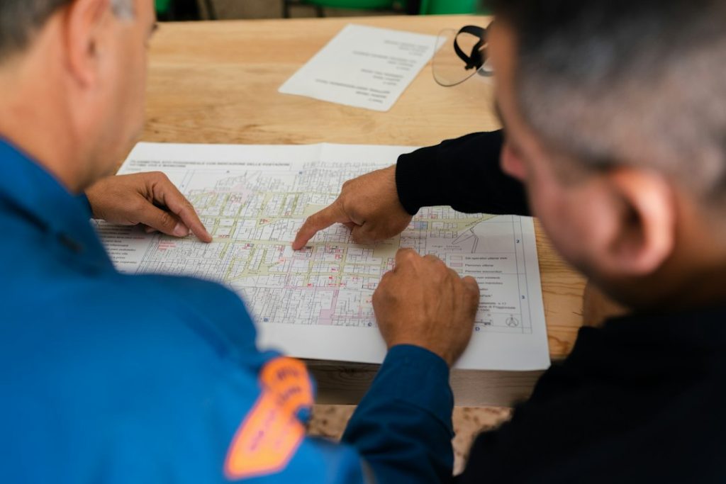 Structural engineers assess evacuation and disaster relief map - minh hoa cho quy trinh nghiem thu may cryotherapy